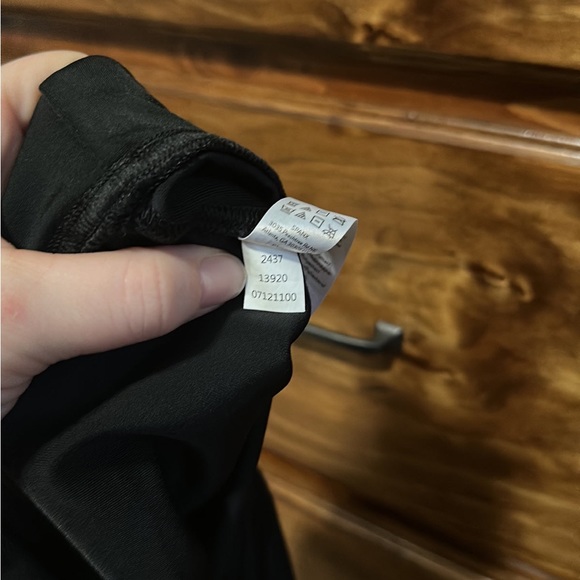 SPANX Faux Leather Leggings - Picture 4 of 5